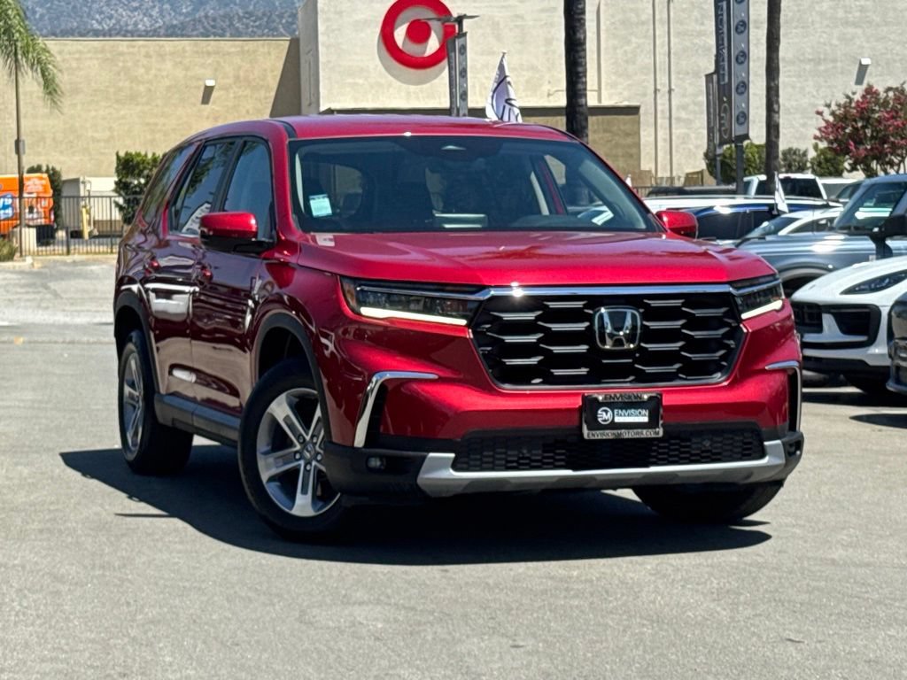Used 2025 Honda Pilot EX-L image 3