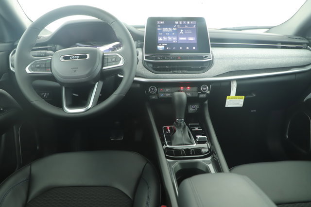 New 2026 Jeep Compass Latitude image 17