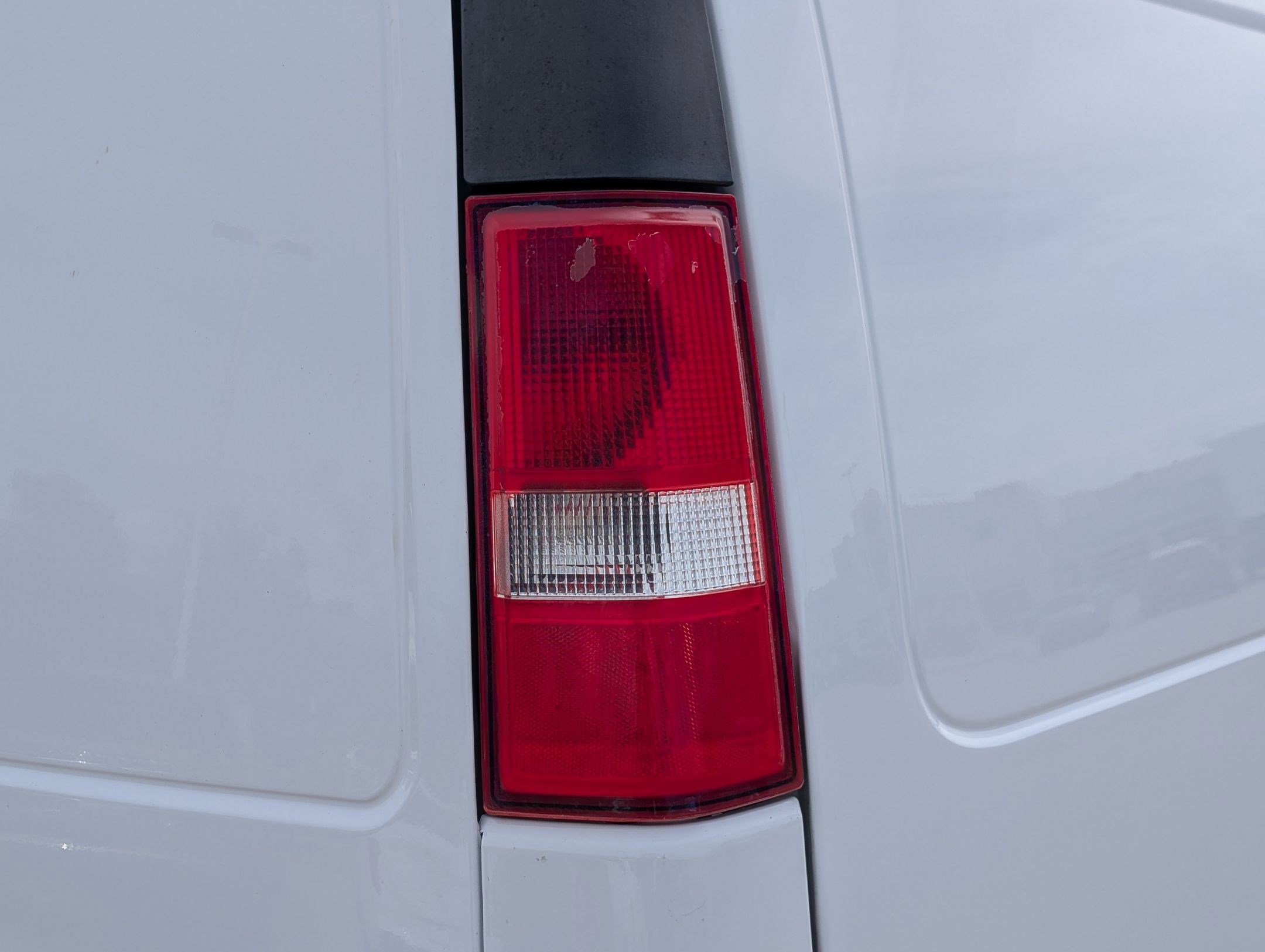 Used 2018 Chevrolet Express 2500 w/ Driver Convenience Package RWD image 11