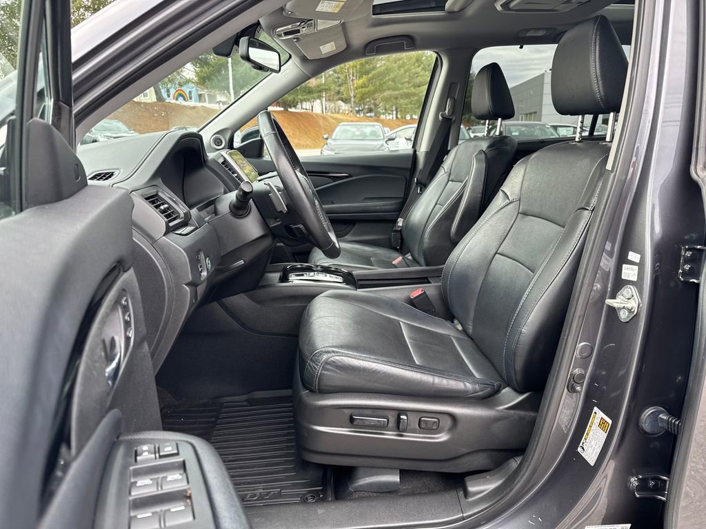 Used 2017 Honda Pilot Elite image 9