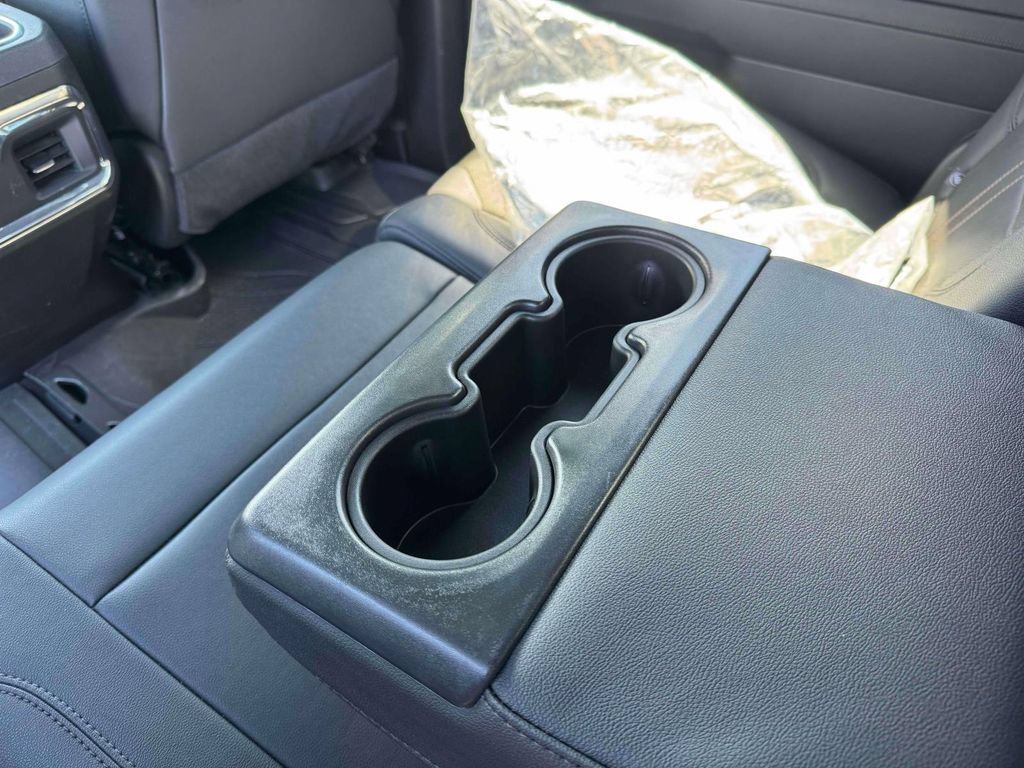 Used 2025 Chevrolet Silverado 3500 High Country AWD/4WD image 15