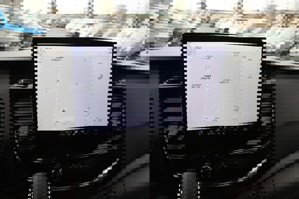 Used 2023 Ford Transit 350 XLT image 18