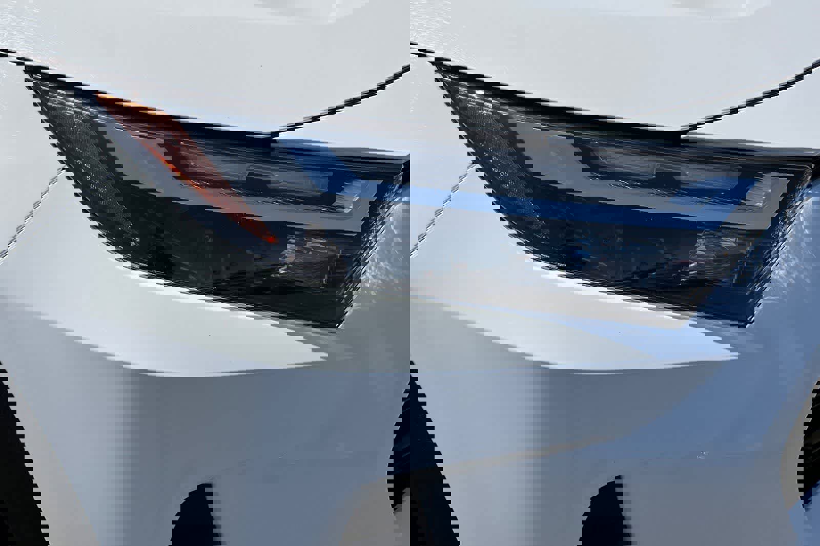 Used 2023 Toyota RAV4 AWD Hybrid image 34