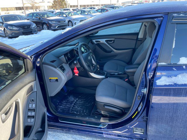 Used 2014 Hyundai Elantra SE w/ Option Group 02 image 10