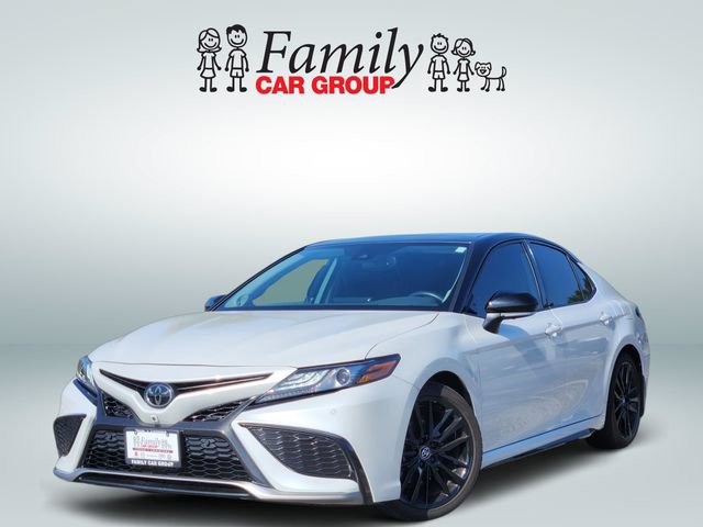 Used 2024 Toyota Camry XSE w/ Navigation Package FWD image 1