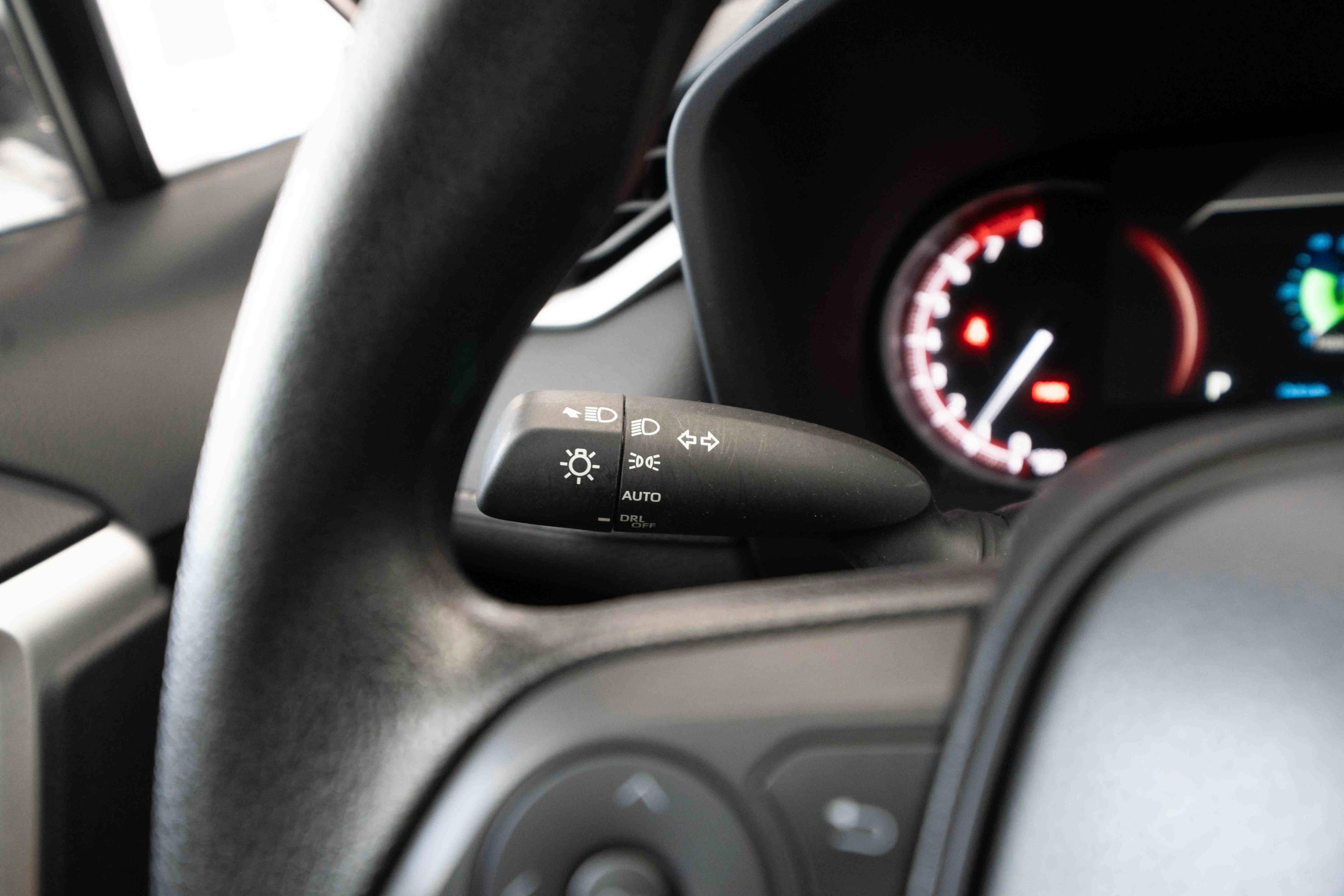 Used 2025 Toyota RAV4 XLE image 13