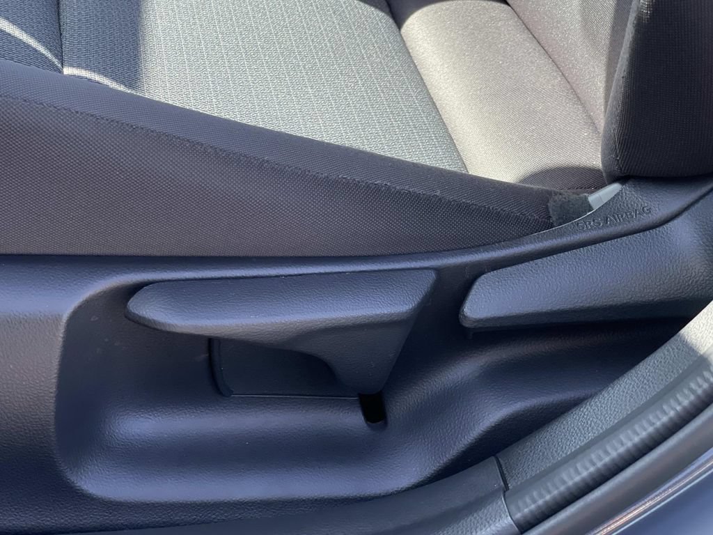 Used 2025 Toyota Prius LE FWD image 19