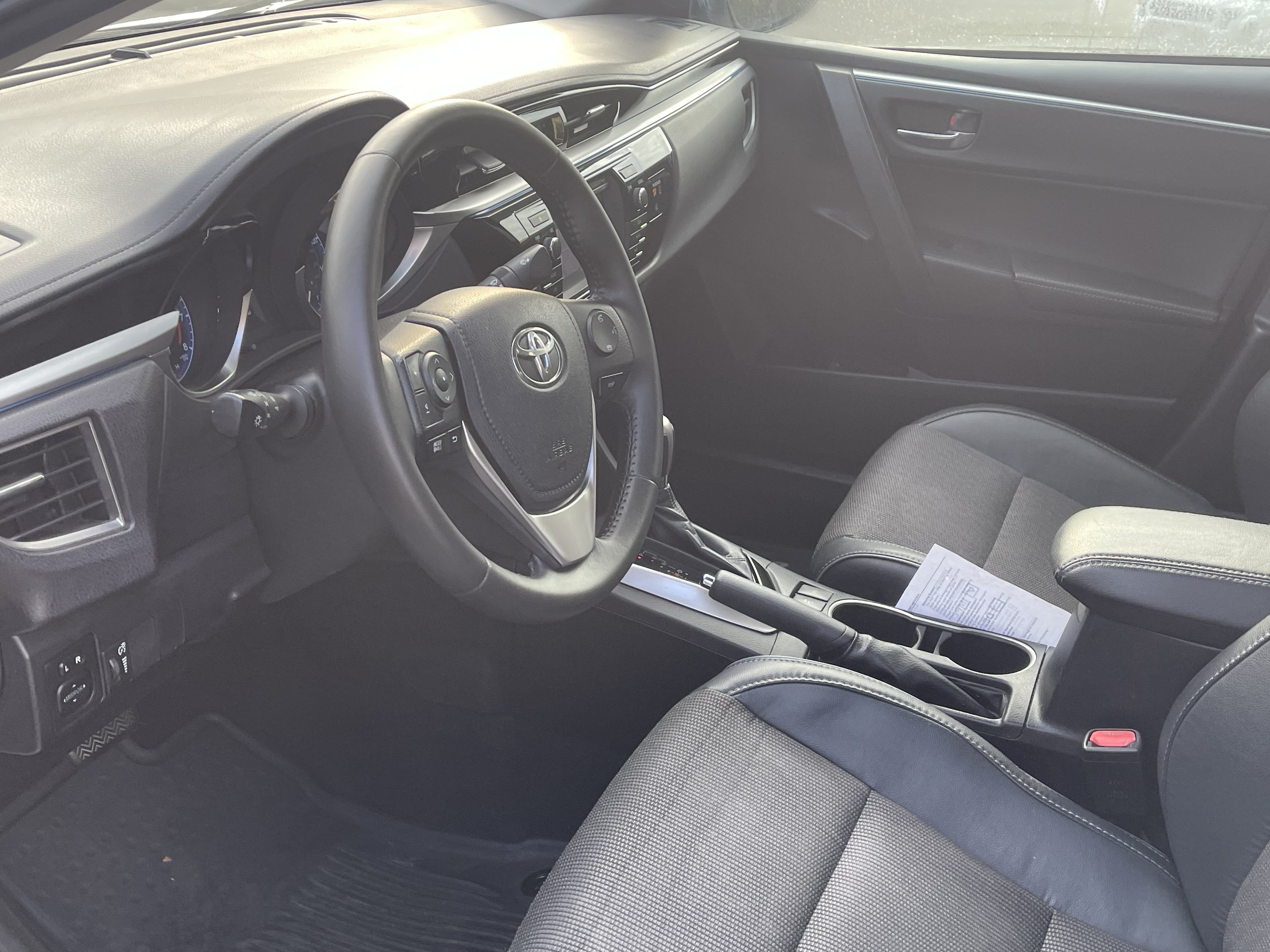 Used 2015 Toyota Corolla S FWD image 10