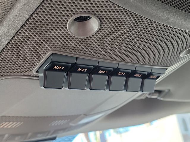 Certified 2022 Ford F550 4x4 Regular Cab Super Duty image 13