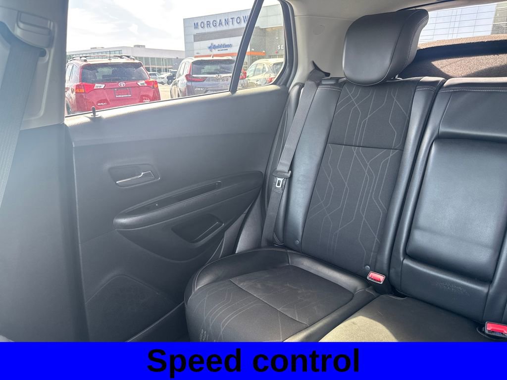 Used 2019 Chevrolet Trax LT w/ LT Convenience Package FWD image 13