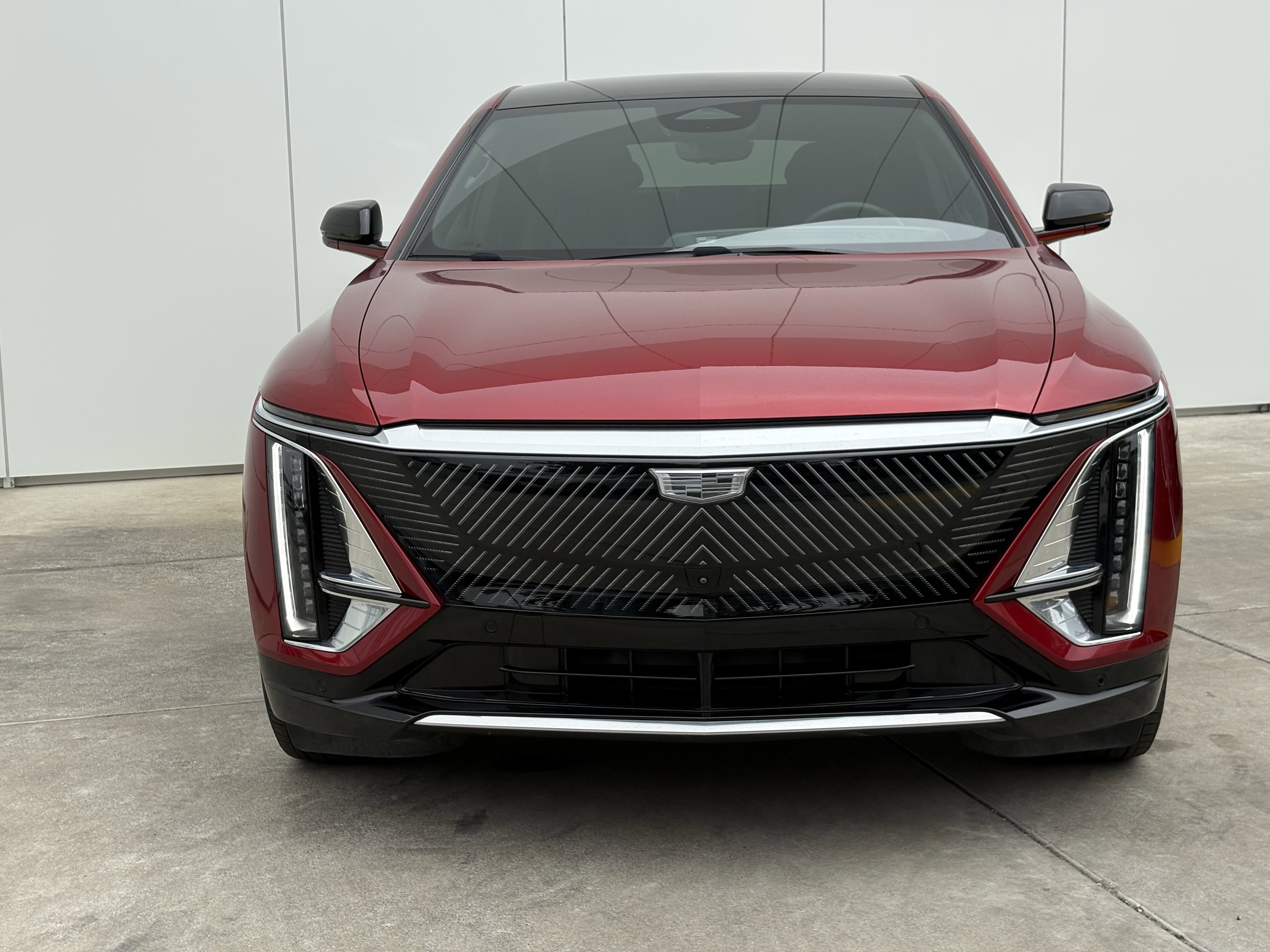 Used 2024 Cadillac Lyriq Luxury w/ LPO, Floor Liner Package AWD/4WD image 3