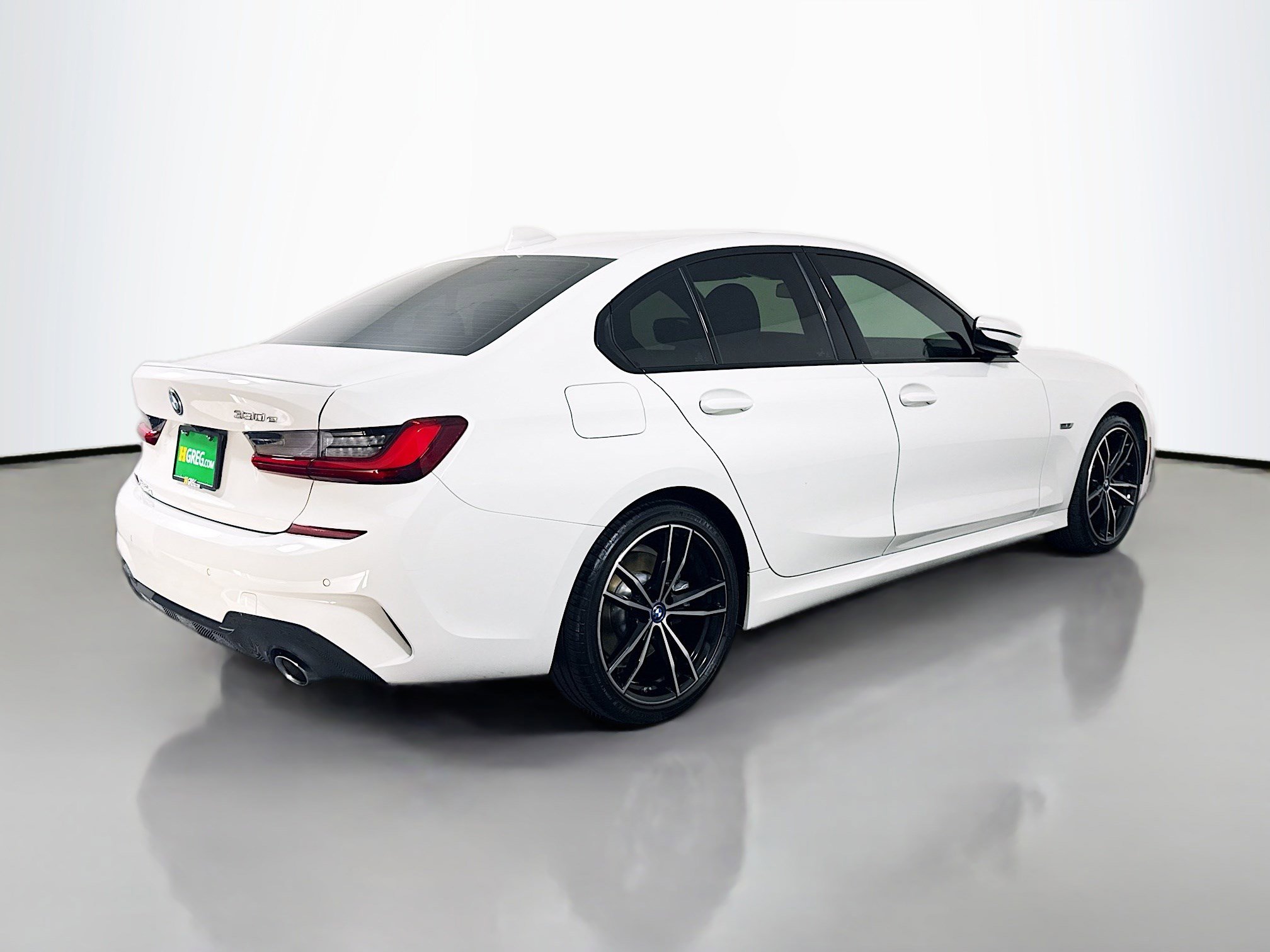 Used 2022 BMW 330e w/ M Sport Package image 10