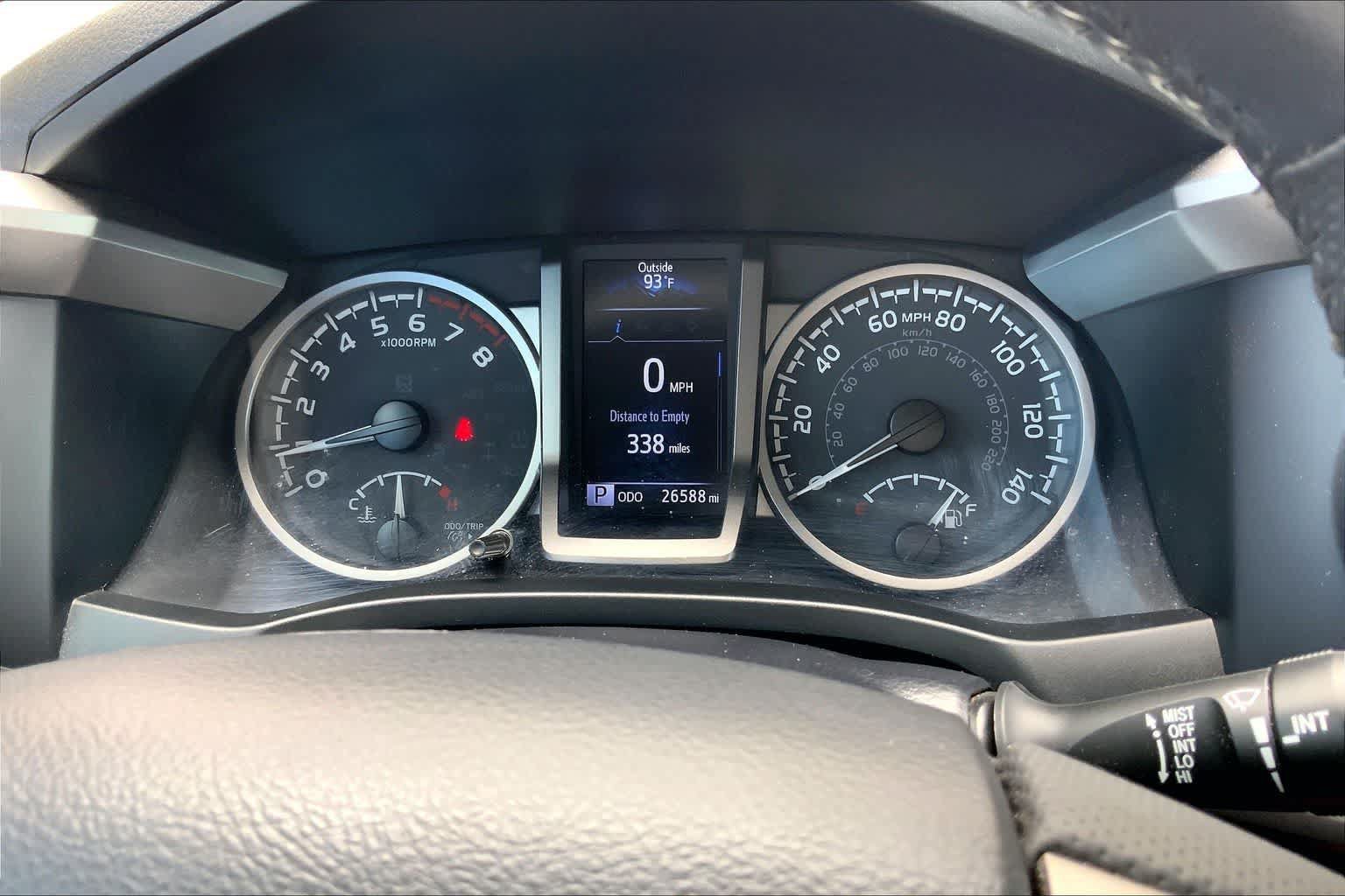Used 2023 Toyota Tacoma SR5 RWD image 17