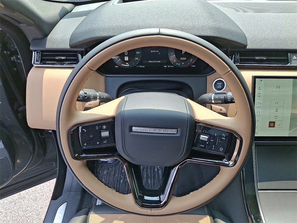 New 2025 Land Rover Range Rover Velar Dynamic HSE image 13