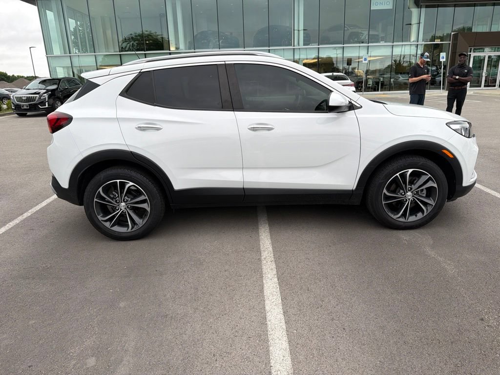 Used 2022 Buick Encore GX Select FWD image 3