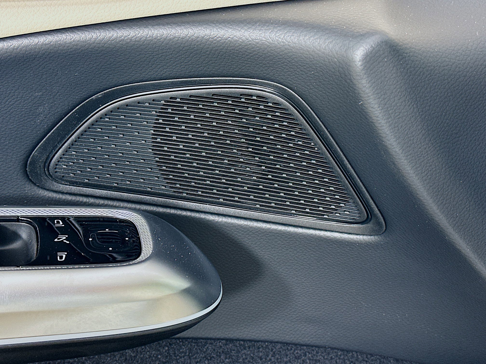 Certified 2025 Mercedes-Benz E 350 4MATIC Sedan image 24