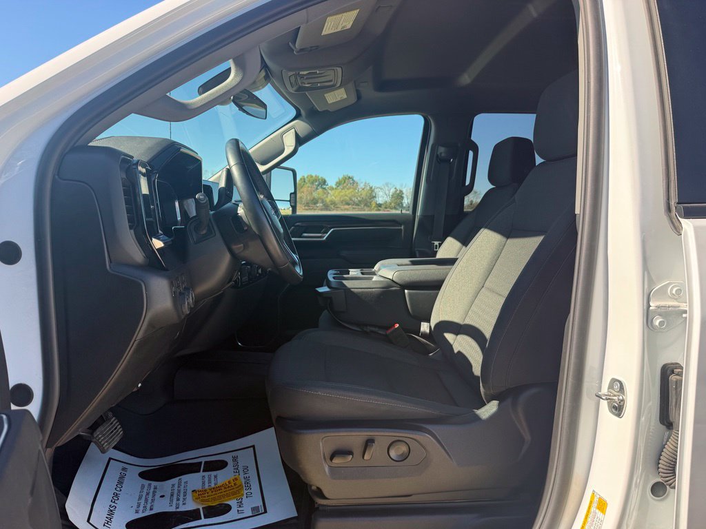Used 2026 Chevrolet Silverado 2500 LT AWD/4WD image 31