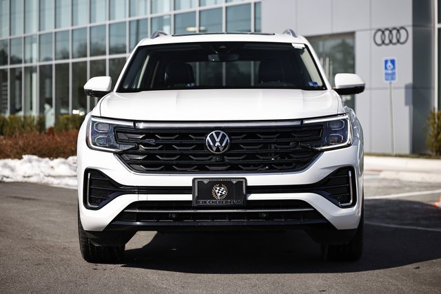 Used 2024 Volkswagen Atlas SEL Premium R-Line image 12