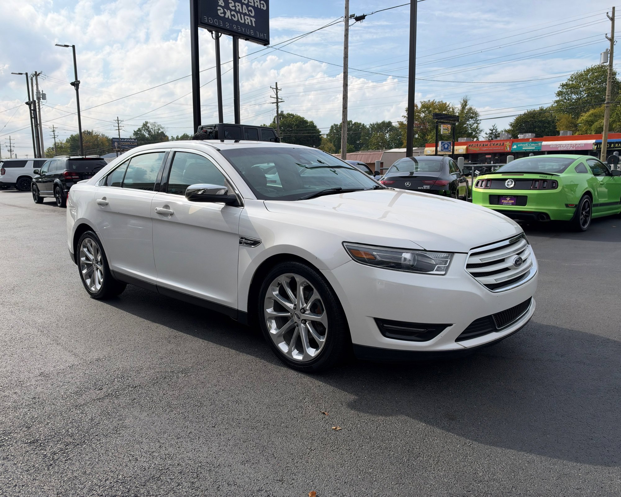 Used 2017 Ford Taurus Limited AWD/4WD image 1