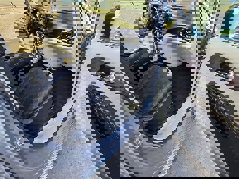 Used 2017 Chrysler Pacifica LX FWD image 29