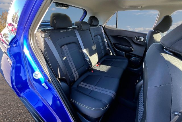 Used 2026 Hyundai Venue SEL FWD image 23