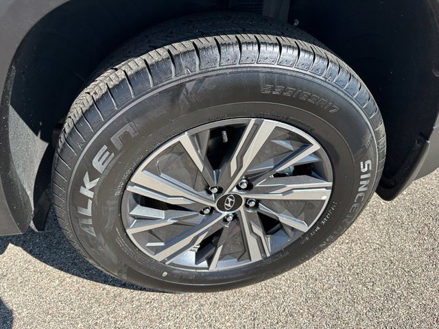 Used 2024 Hyundai Tucson Blue AWD/4WD image 8
