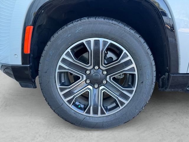 Used 2022 Jeep Wagoneer Series III image 23