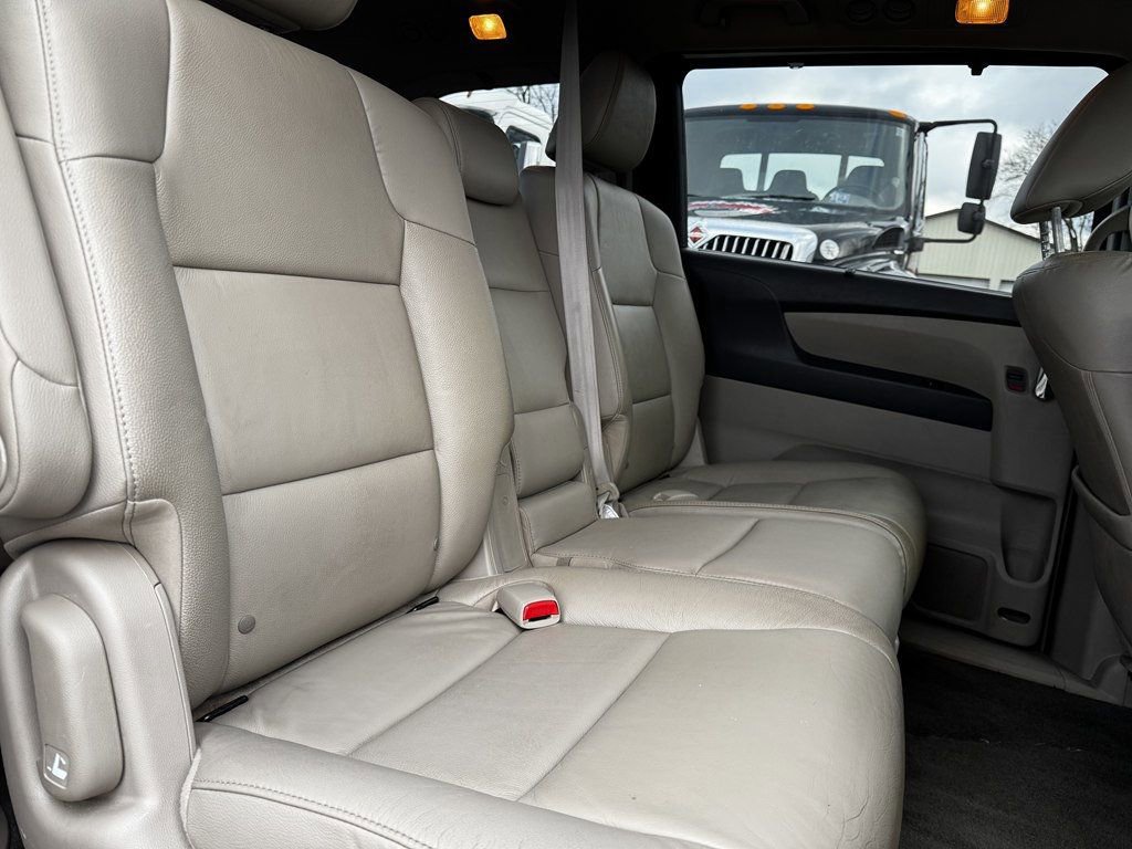 Used 2015 Honda Odyssey Touring image 23