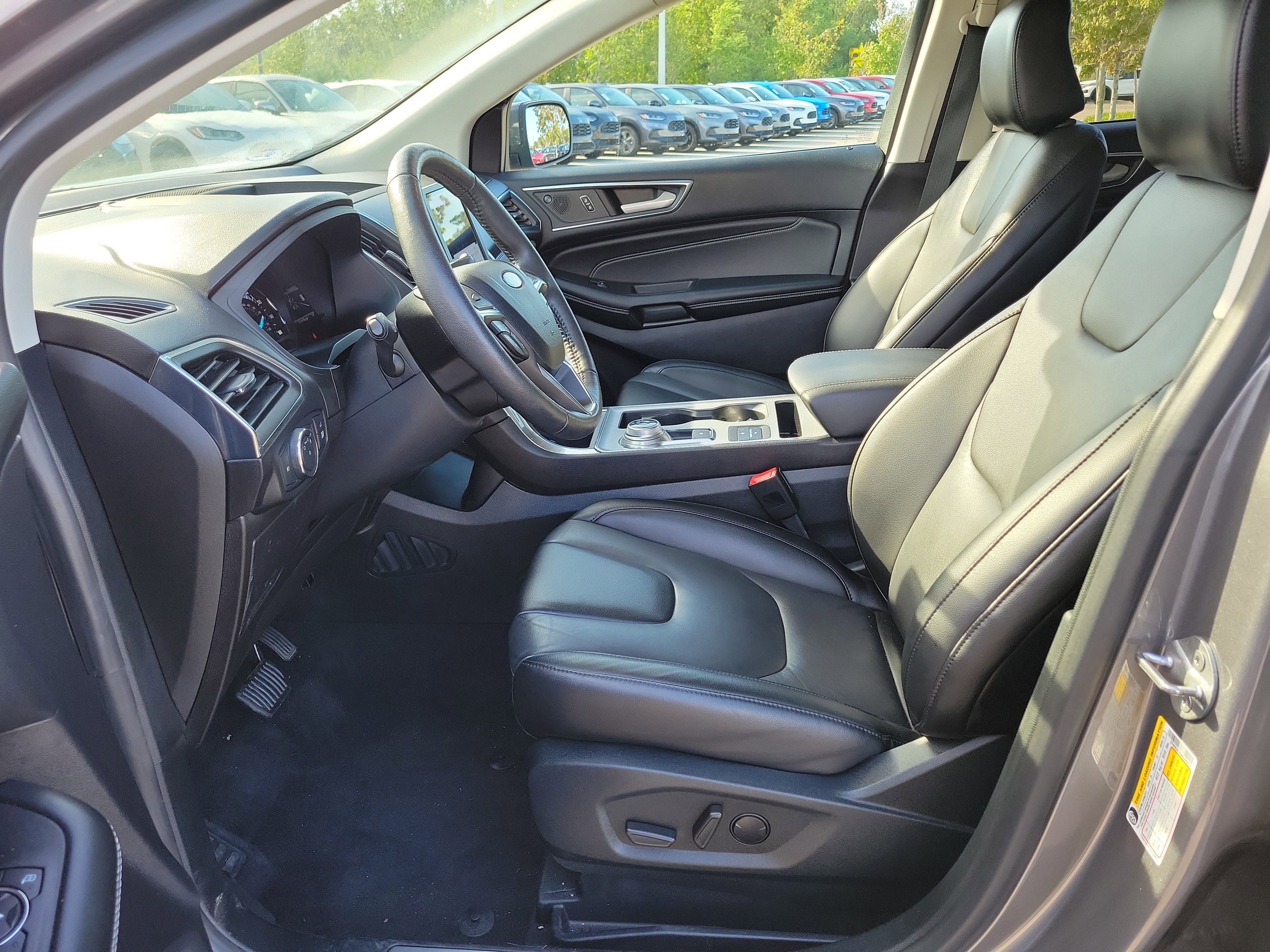 Used 2022 Ford Edge Titanium image 21