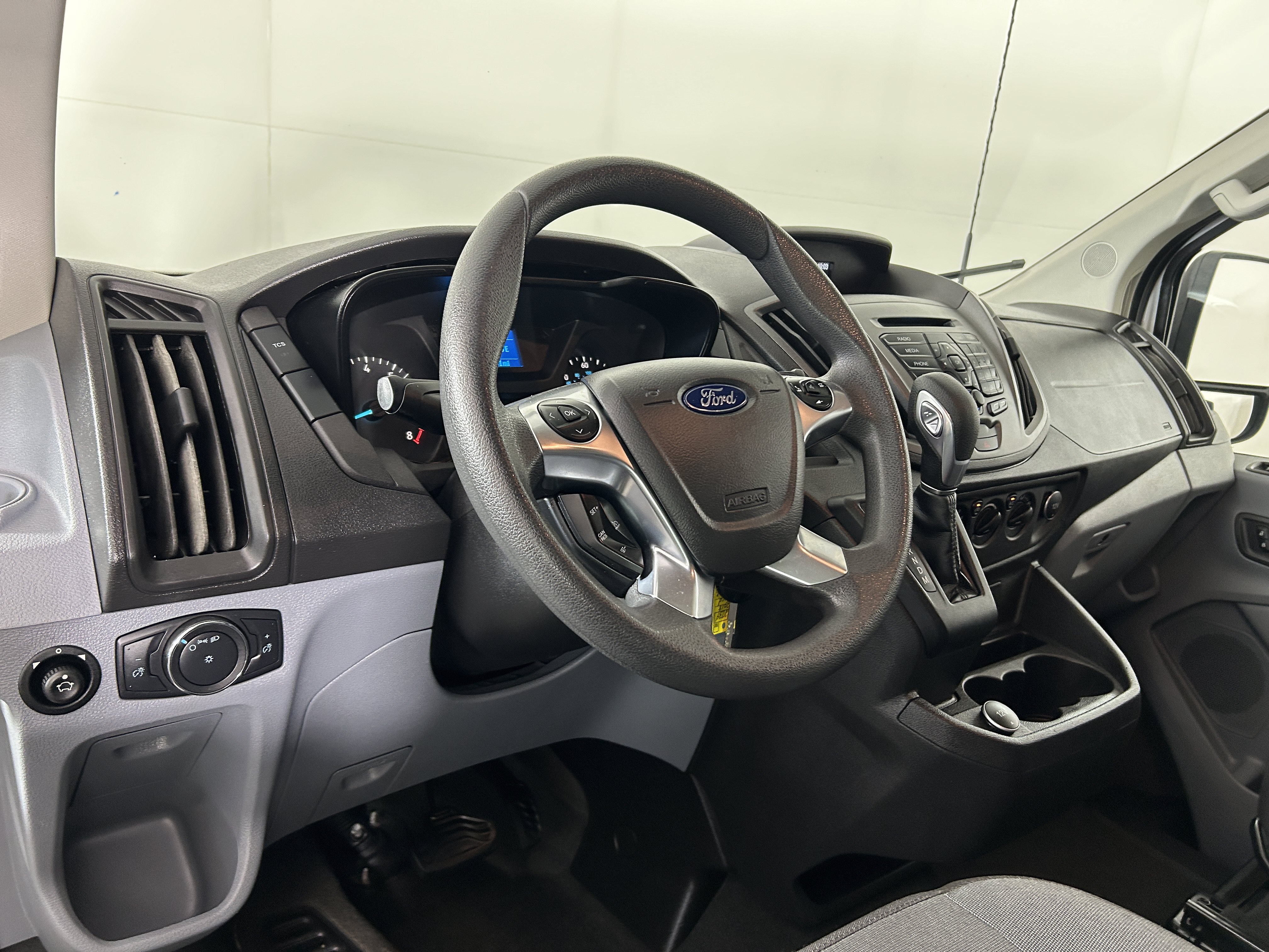 Used 2018 Ford Transit 350 XL RWD image 10