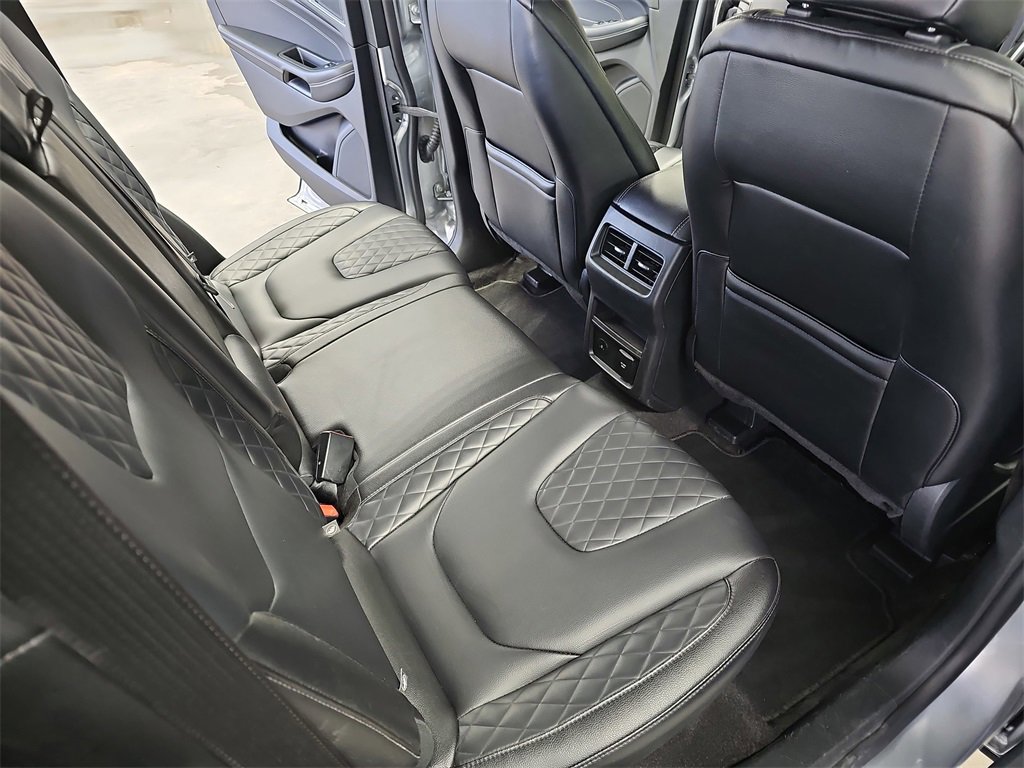 Used 2024 Ford Edge Titanium image 11