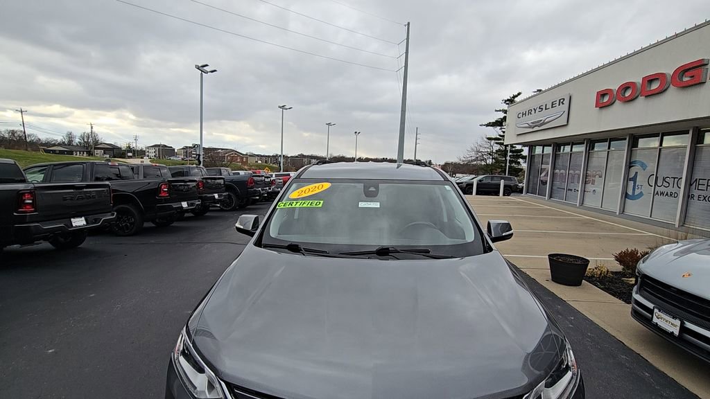 Used 2020 Chevrolet Traverse LT w/ Driver Confidence II Package image 4