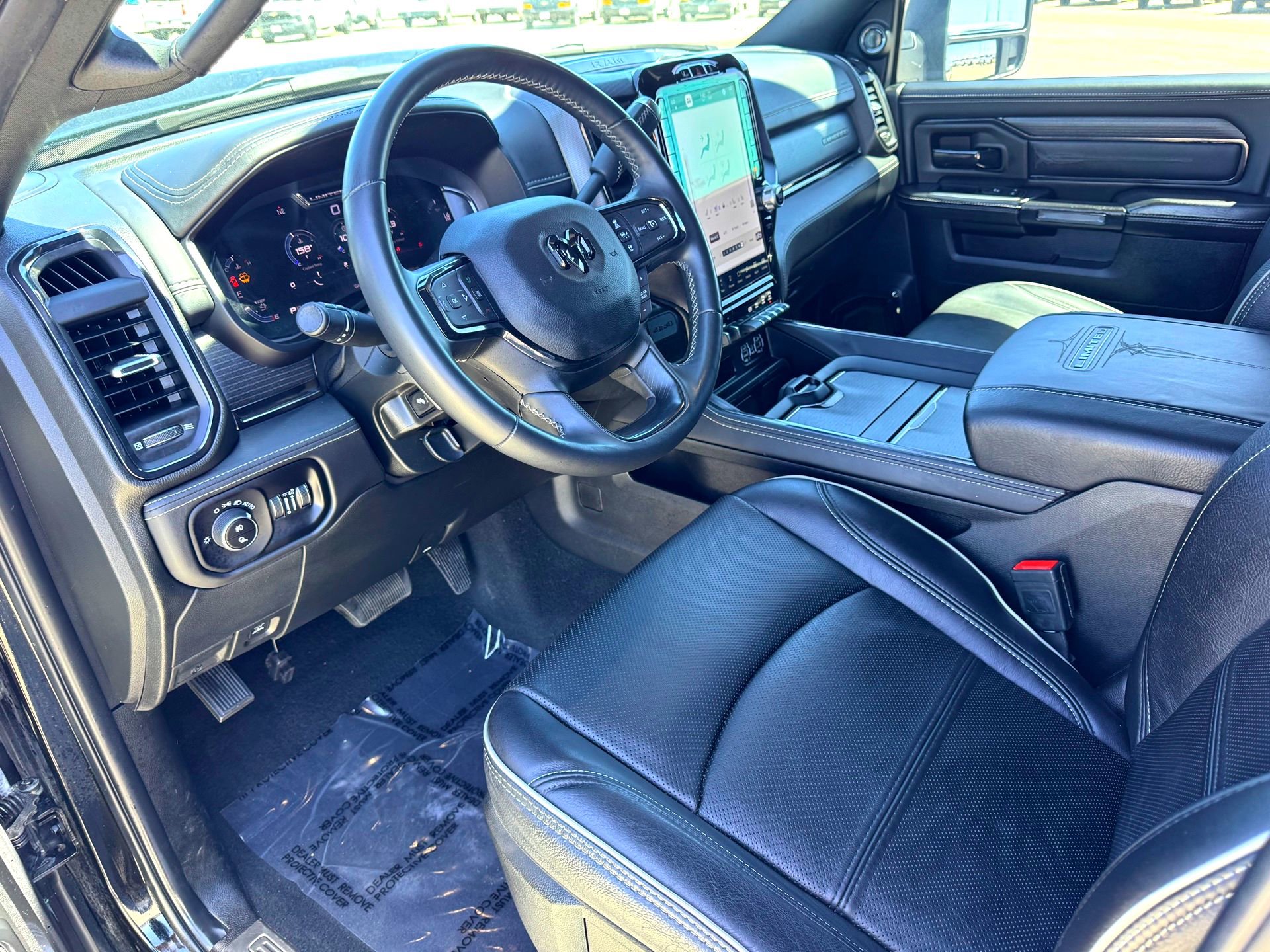 Used 2024 RAM 2500 Limited image 11