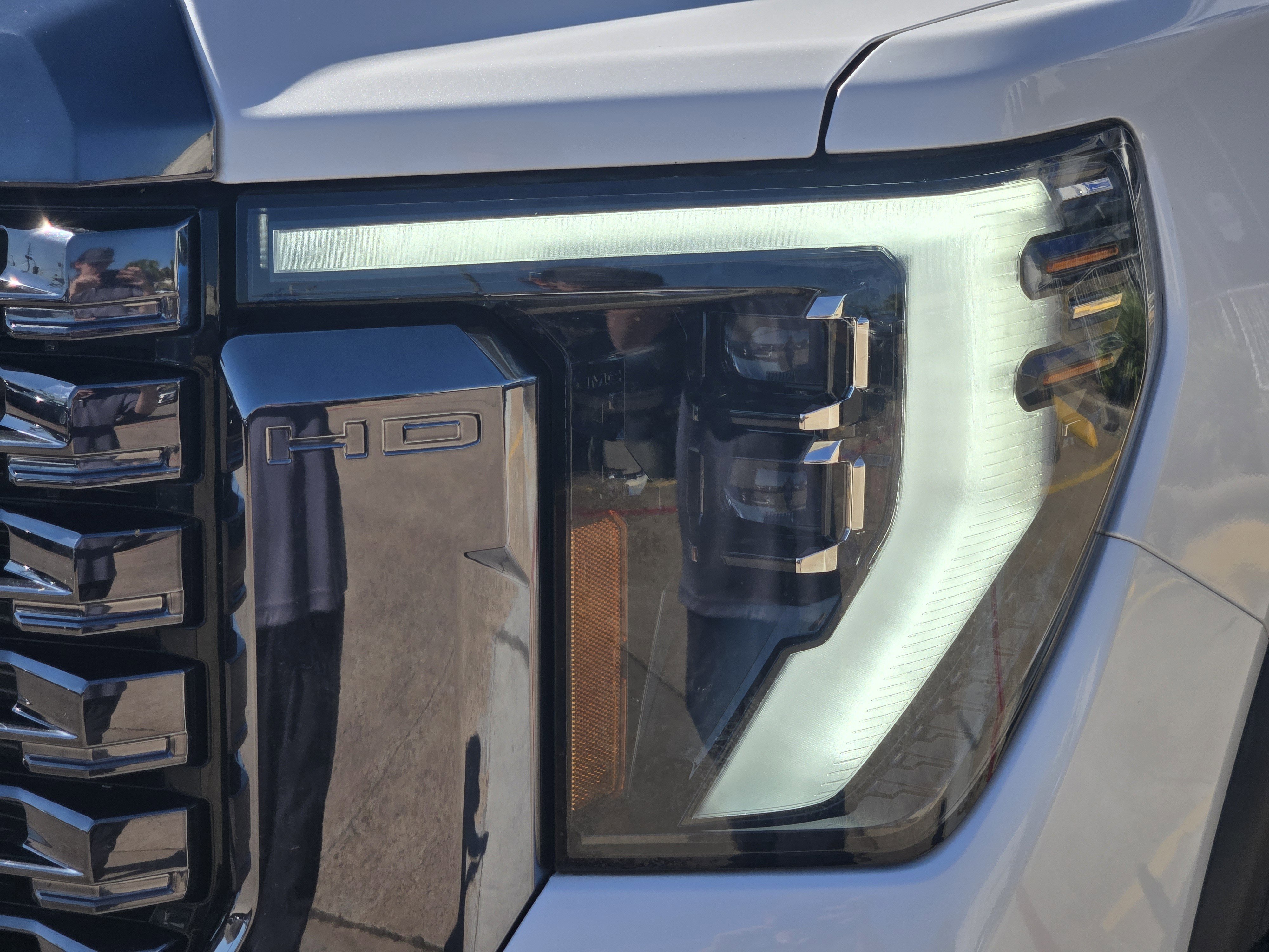 Used 2024 GMC Sierra 3500 Denali Ultimate image 5