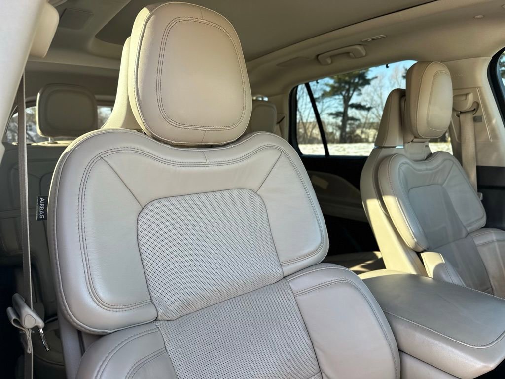 Used 2021 Lincoln Aviator Reserve w/ Equipment Group 202A image 29