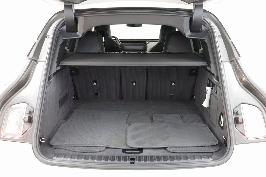 Used 2025 BMW iX xDrive50 image 18