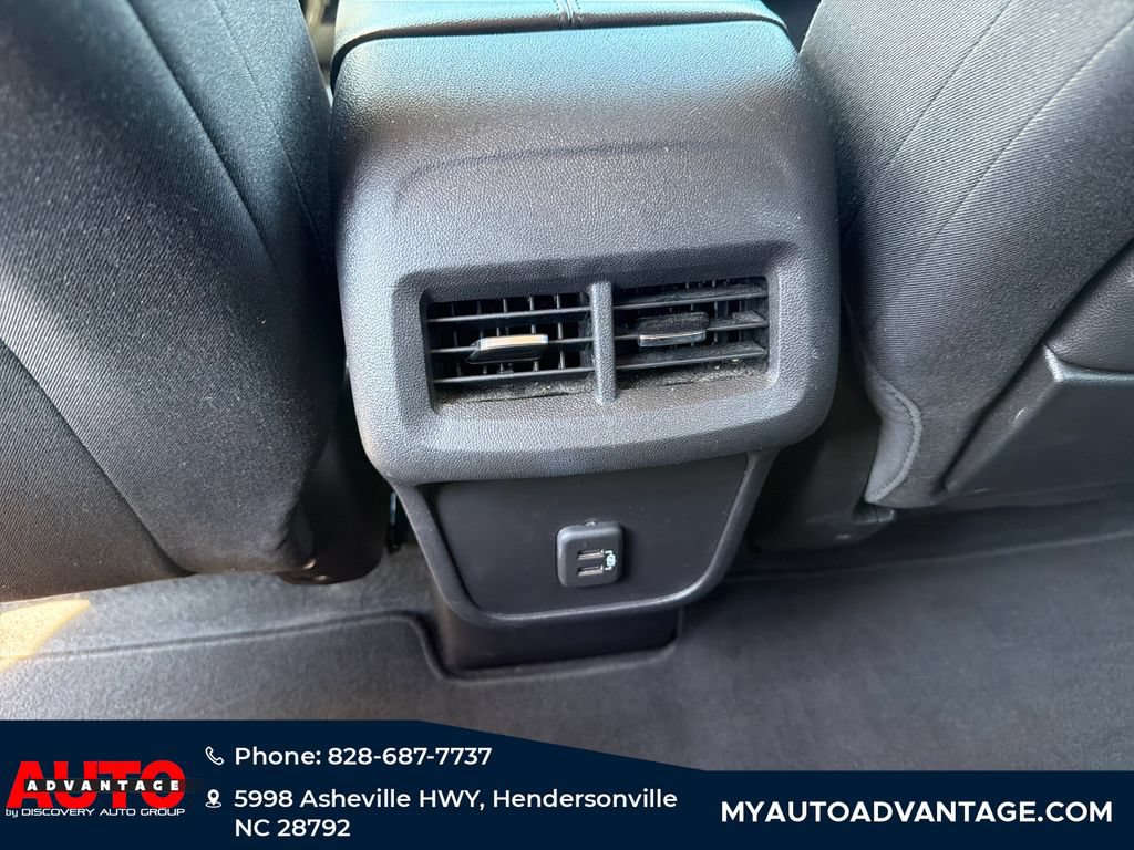 Used 2024 GMC Terrain SLE AWD/4WD image 30