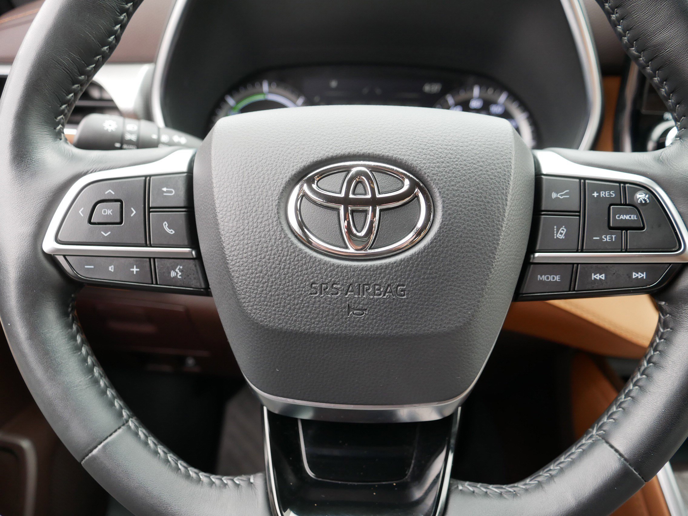 Used 2020 Toyota Highlander Platinum AWD/4WD image 25