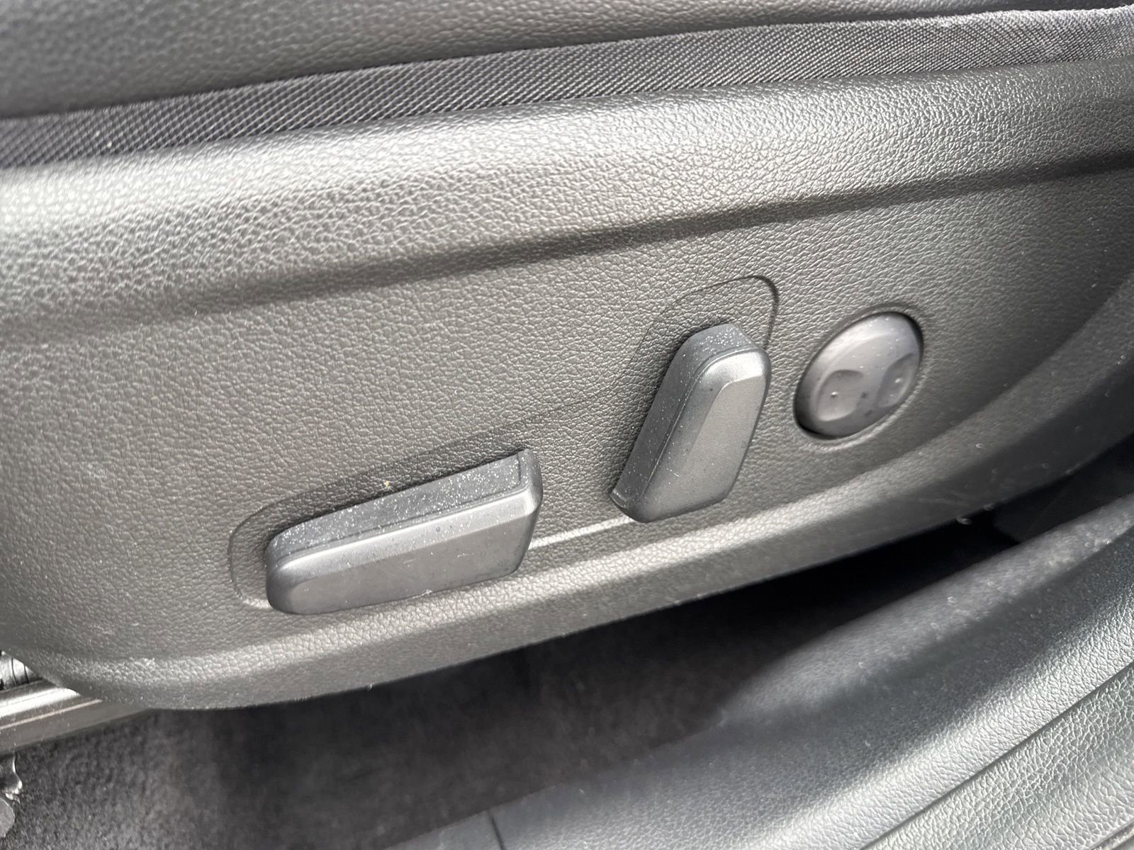 Certified 2022 Hyundai Santa Fe SEL w/ Convenience + Premium Package image 19