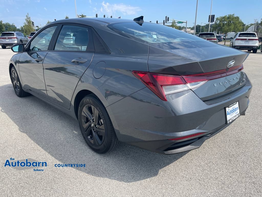 Used 2023 Hyundai Elantra SEL FWD image 3