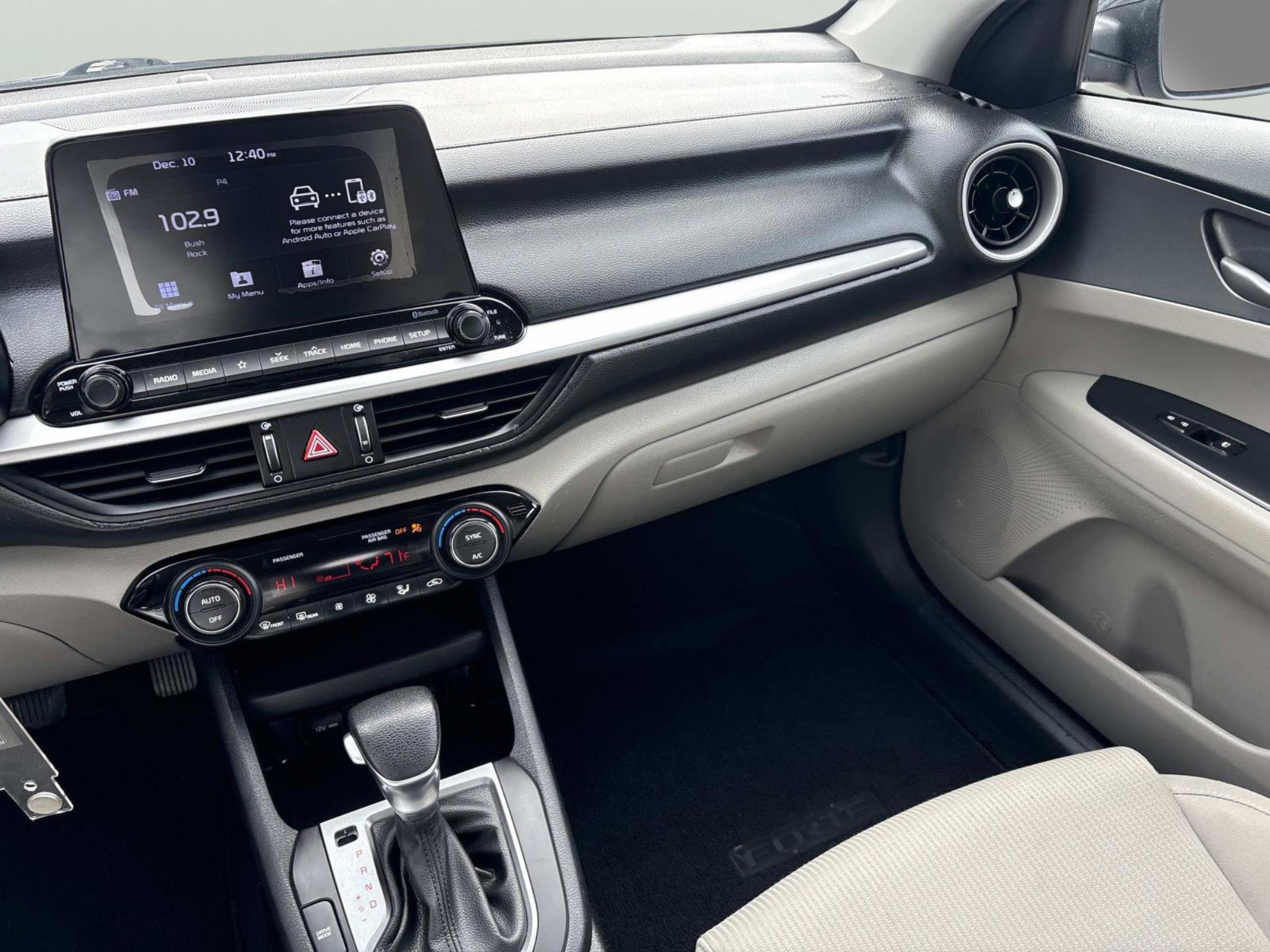 Used 2019 Kia Forte LXS image 13