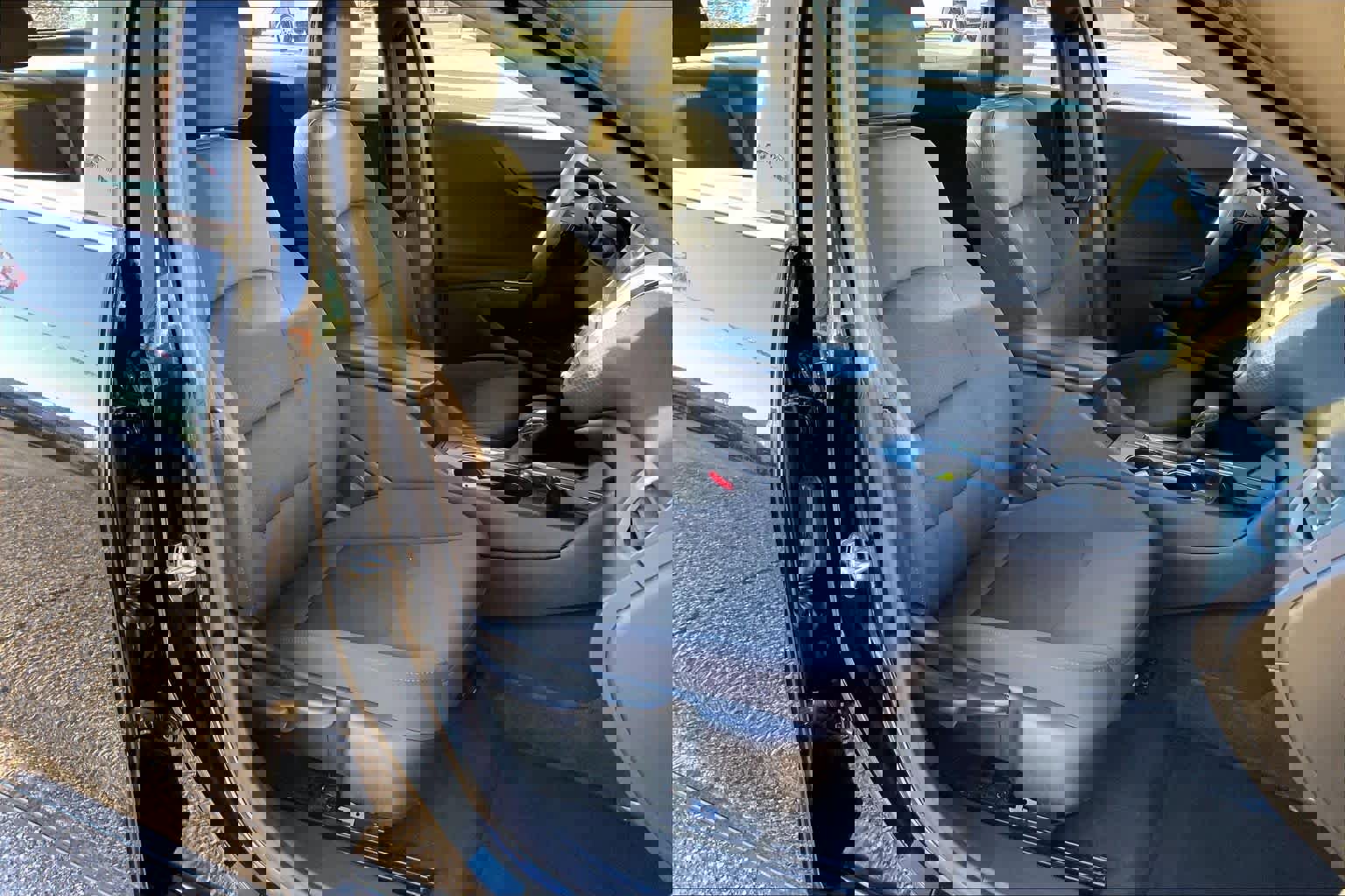 Used 2023 Chevrolet Malibu LT image 9