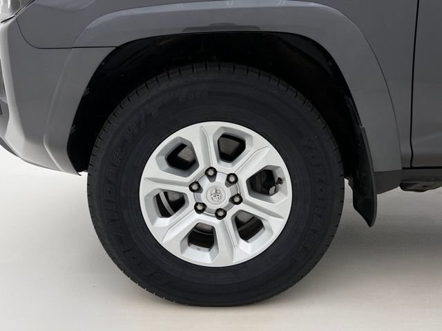 Used 2023 Toyota 4Runner SR5 Premium w/ Moonroof Package RWD image 26