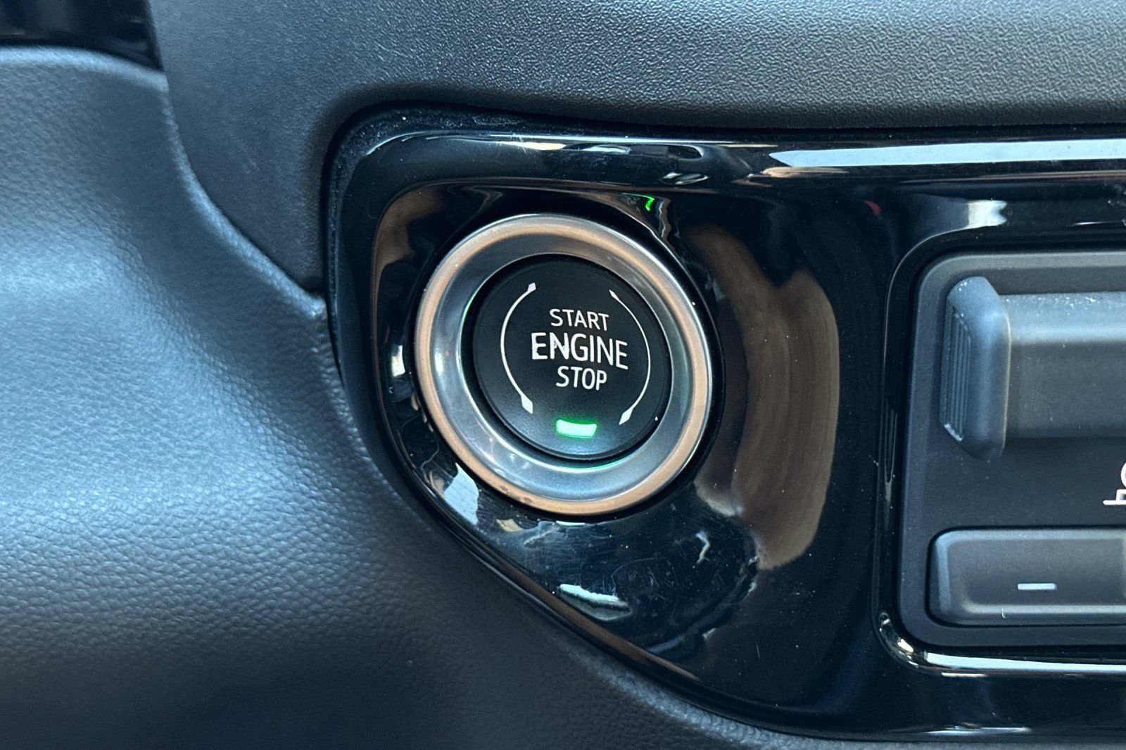 Used 2024 Chevrolet Silverado 1500 High Country w/ Technology Package image 22