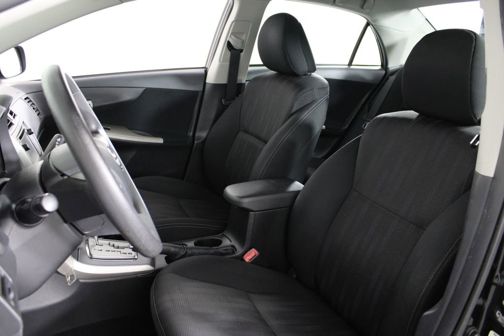 Used 2013 Toyota Corolla S image 18