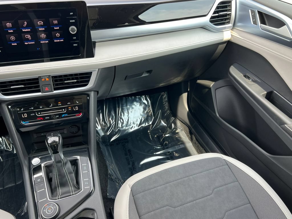 New 2026 Volkswagen Taos SE AWD/4WD image 29