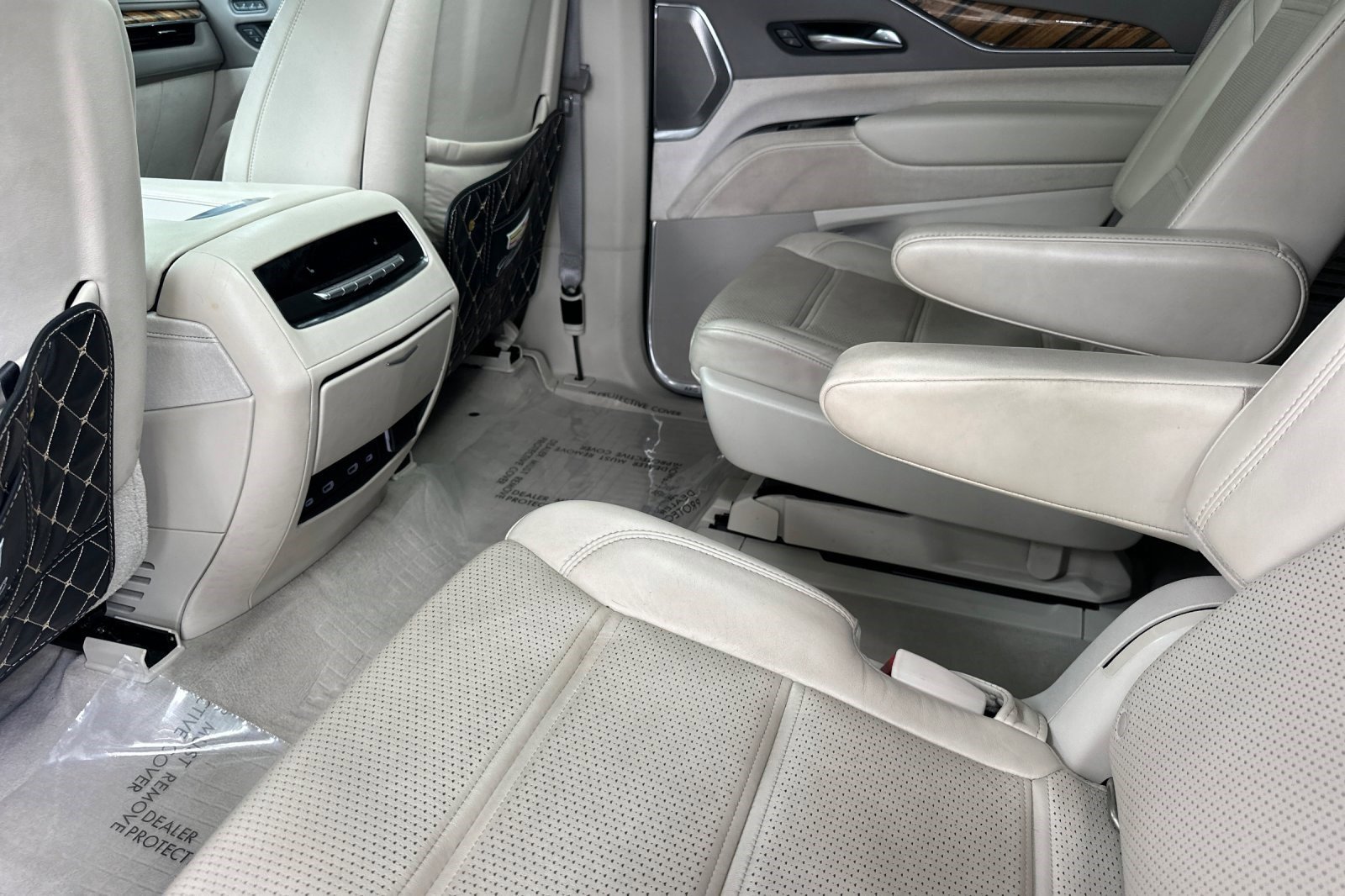 Used 2021 Cadillac Escalade Sport Platinum w/ Heavy-Duty Trailer Package image 28