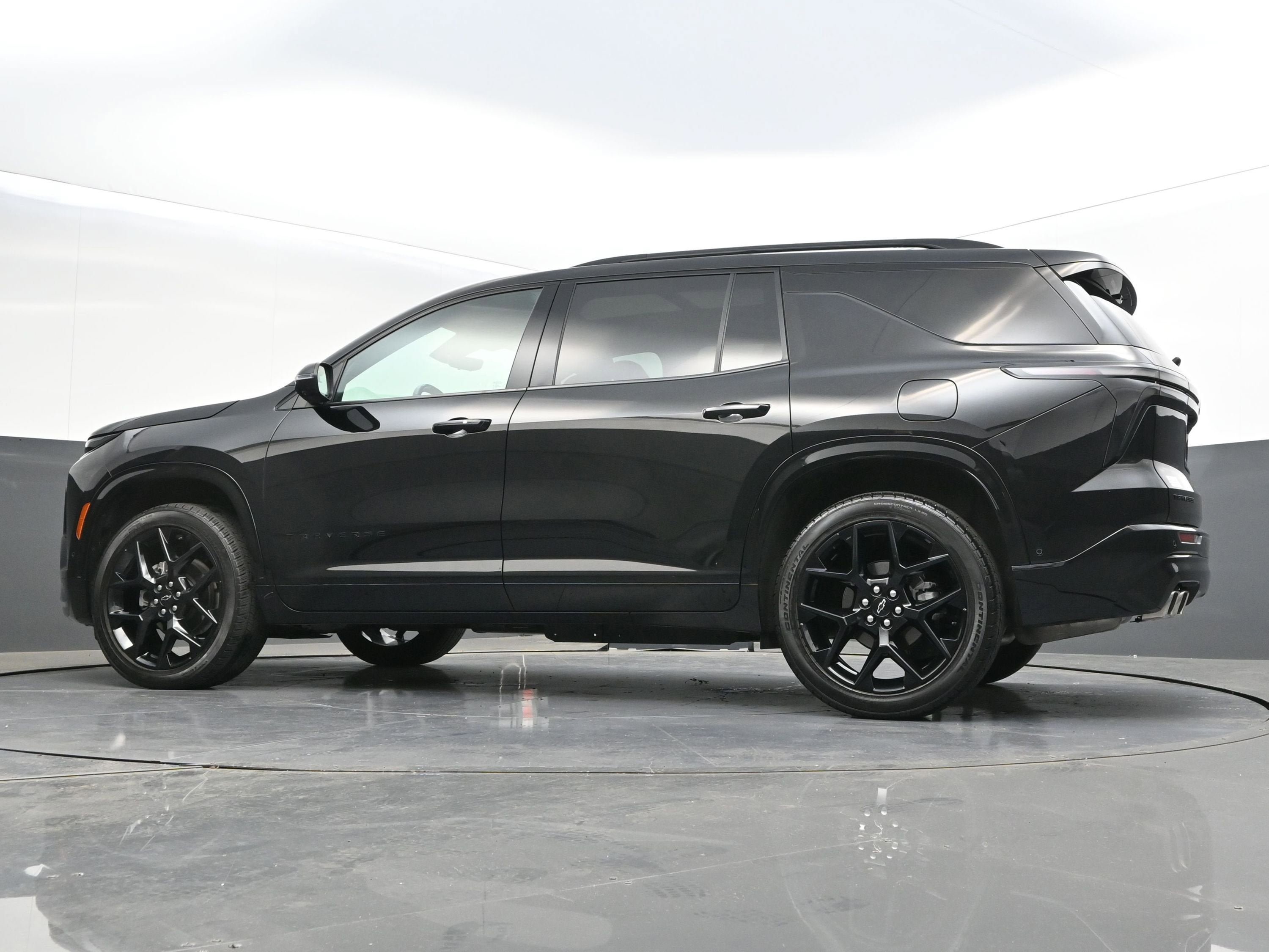 Certified 2024 Chevrolet Traverse RS FWD image 50
