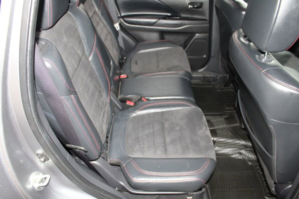 Used 2020 Mitsubishi Outlander LE image 20