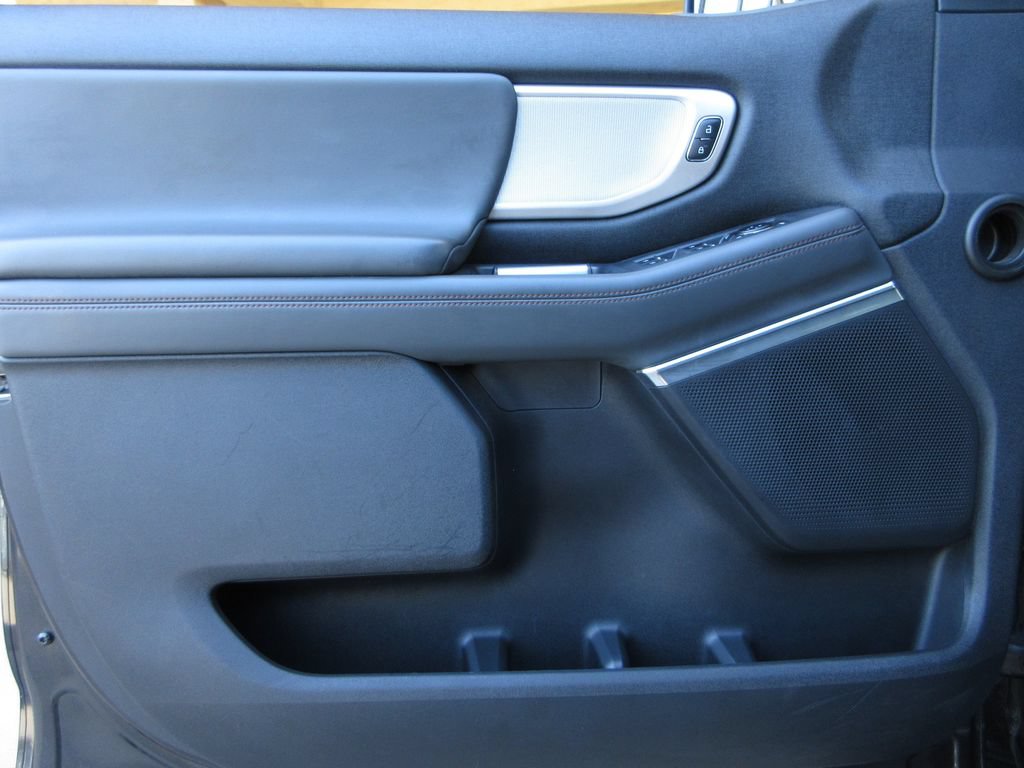 Certified 2025 Ford Expedition Max Active RWD image 9